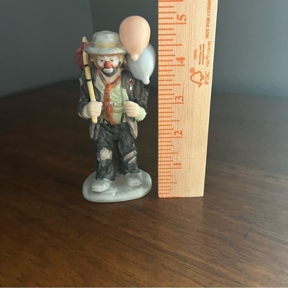 Vintage FLAMBRO Collection 5" Emmett Kelly Jr. Hobo Clown With Balloons - Picture 7 of 7
